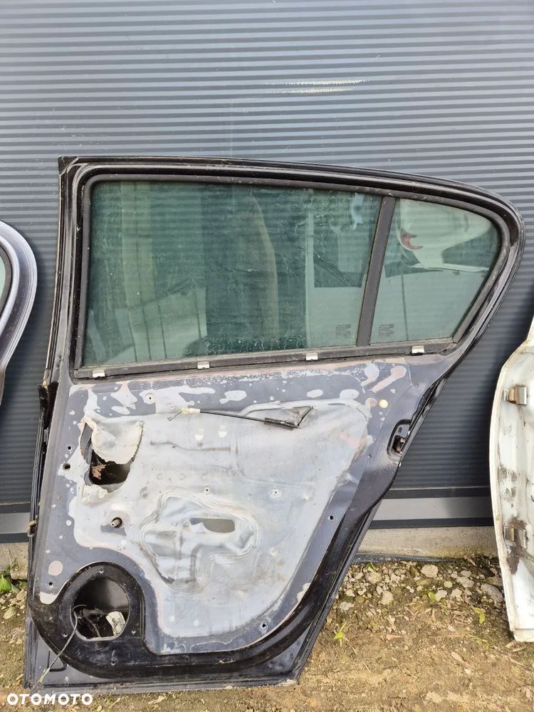 DRZWI OPEL ASTRA III H HATCHBACK - 22