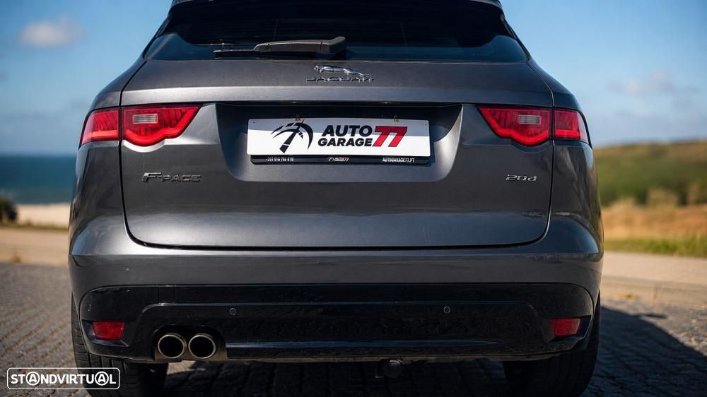 Jaguar F-Pace 20d Prestige - 10