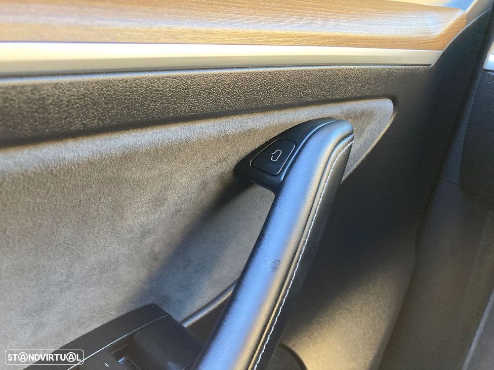 Tesla Model Y RWD - 31