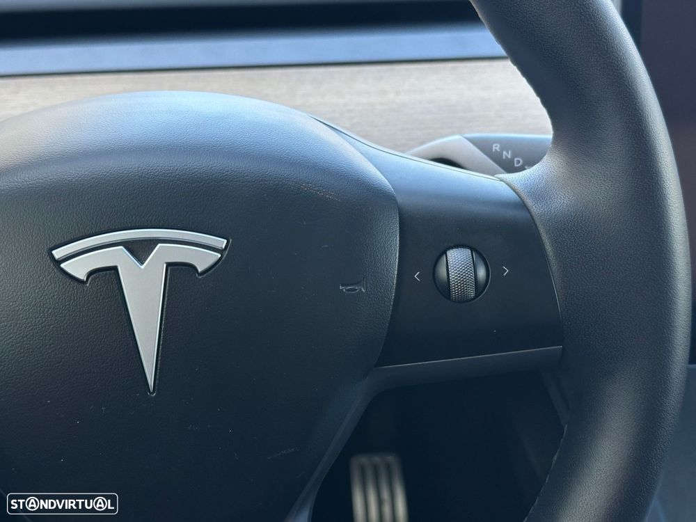 Tesla Model Y Performance Tração Integral - 17
