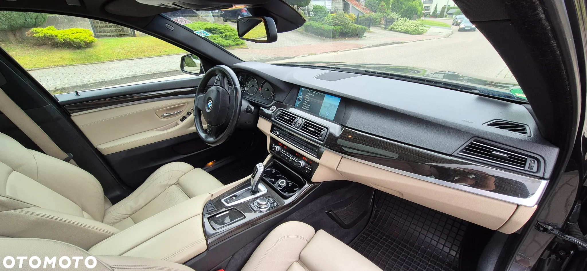 BMW Seria 5 520d Touring Luxury Line - 12