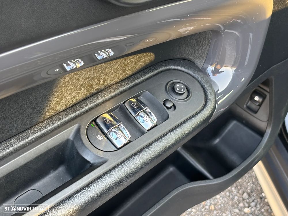 MINI Countryman Cooper SE ALL4 Auto - 12
