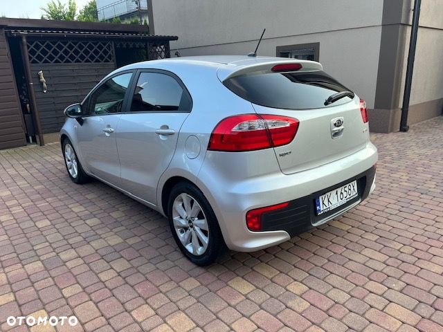 Kia Rio 1.2 Attract - 6