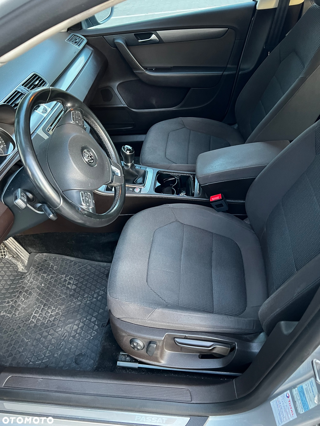 Volkswagen Passat 2.0 TDI DPF Comfortline - 14