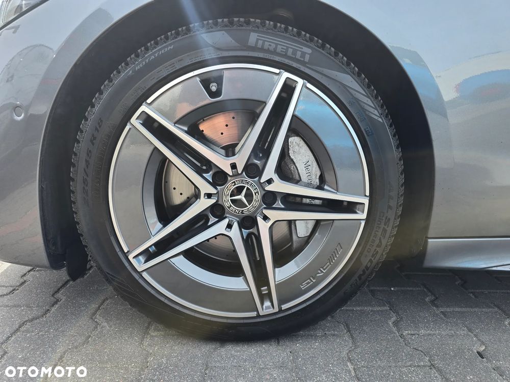 Mercedes-Benz Klasa C 180 mHEV AMG - 17