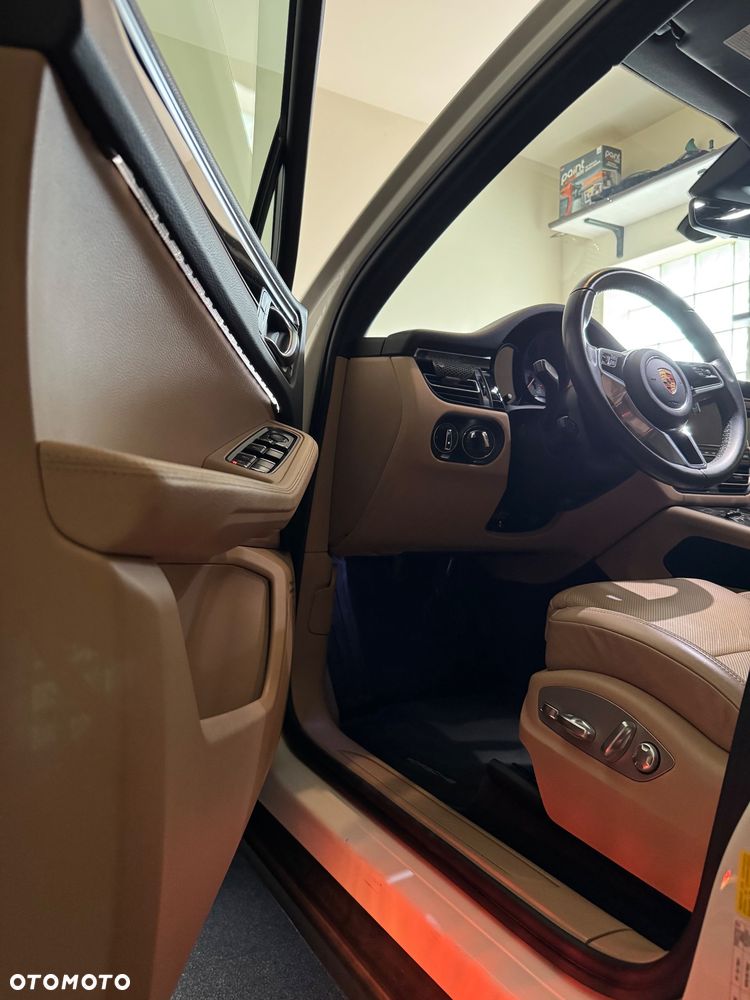 Porsche Macan Standard - 16