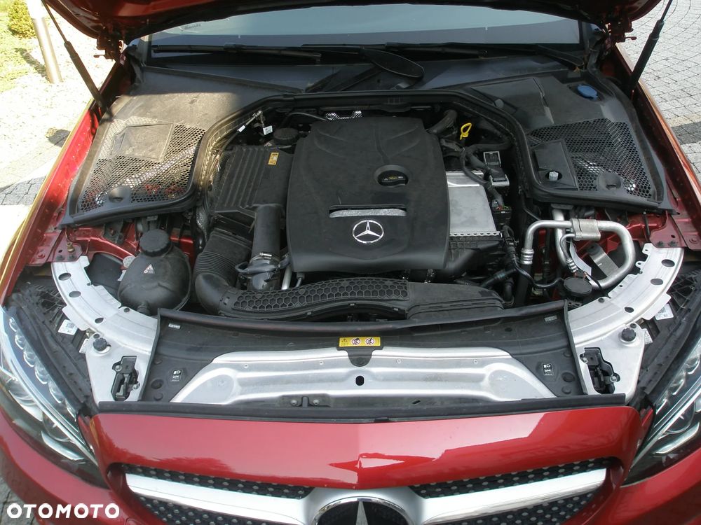 Mercedes-Benz Klasa C 200 Cabrio 4Matic 9G-TRONIC AMG Line - 26