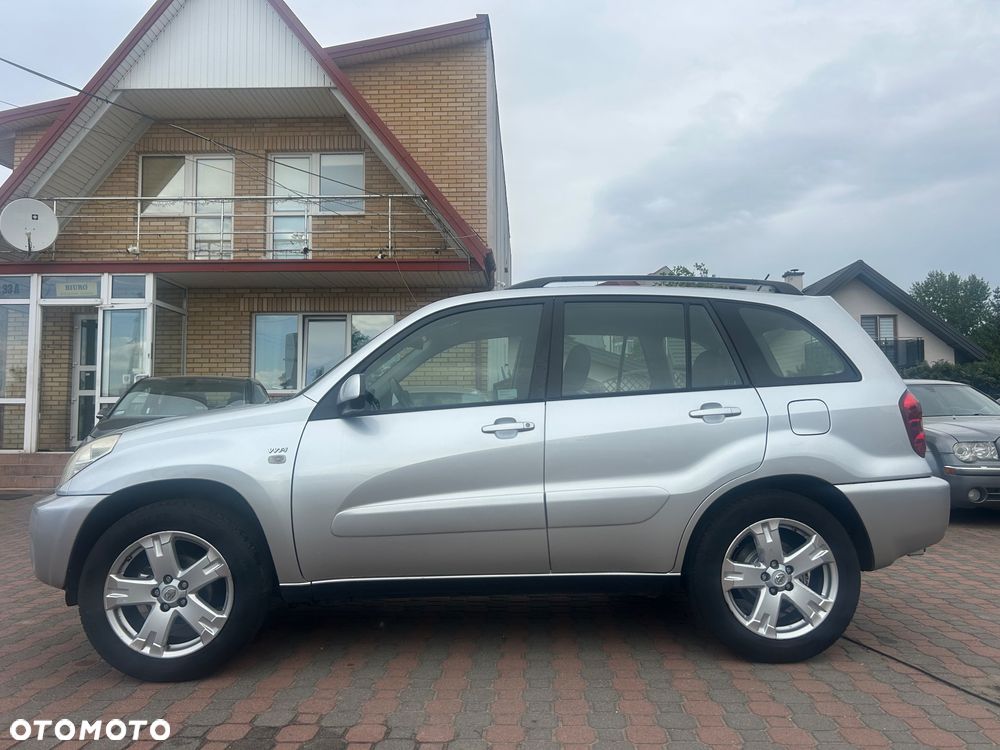 Toyota RAV4 1.8 VVT-i 4x2 - 6