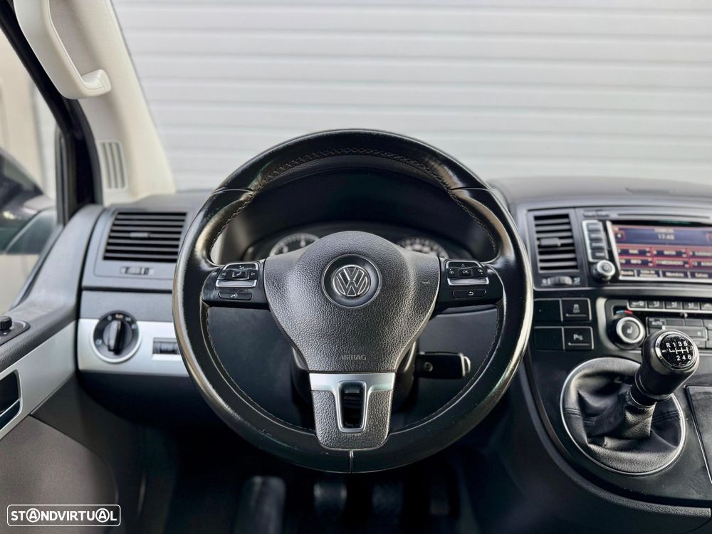 VW Multivan 2.0 TDi 180 Highline BlueMotion - 31