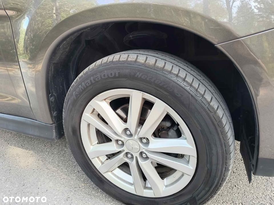 Mitsubishi ASX - 9