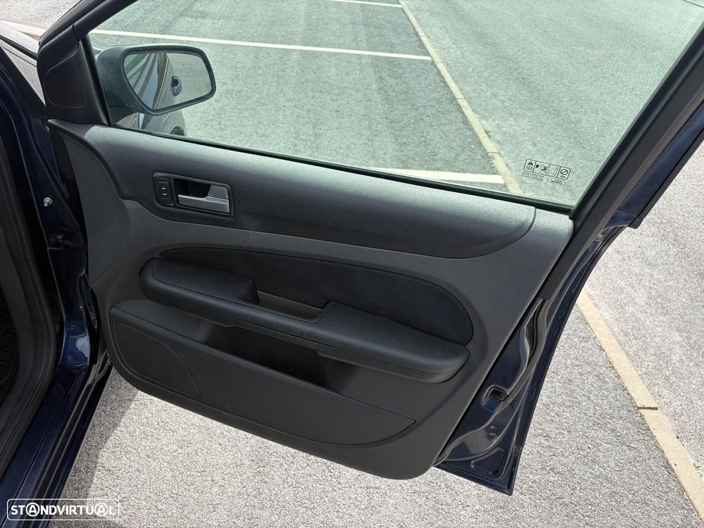 Ford Focus SW 1.6 TDCi Connec. - 14