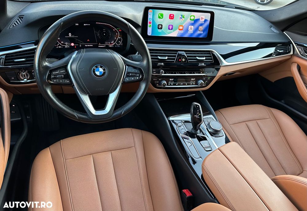 BMW Seria 5 530e Aut. Luxury Line - 39