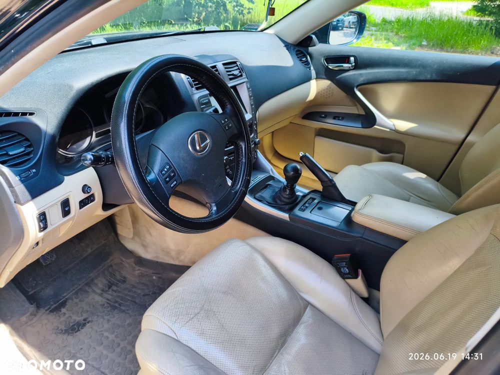 Lexus IS 220 D Comfort - 8