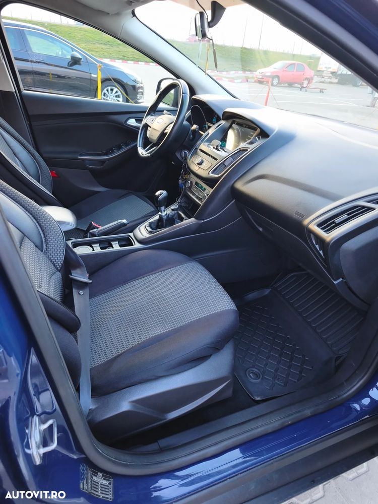 Ford Focus 1.0 EcoBoost Start-Stopp-System TITANIUM DESIGN - 8