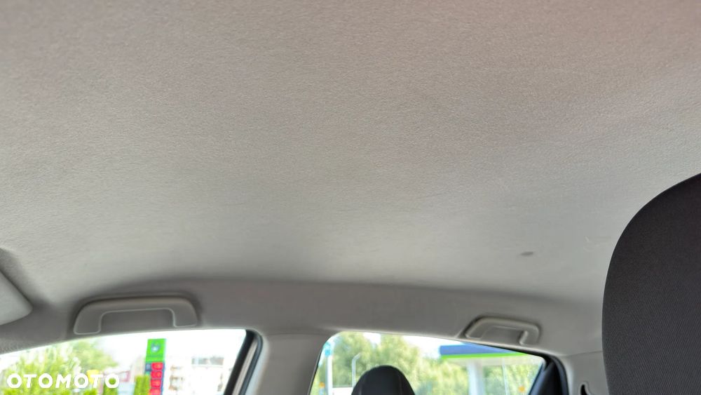 Toyota Yaris - 13