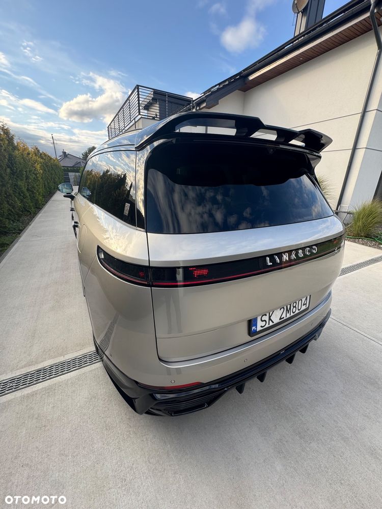 Lynk & Co 900 - 18