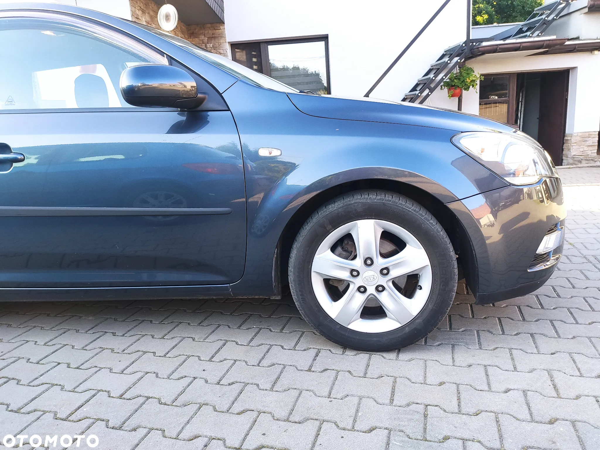 Kia Ceed - 8