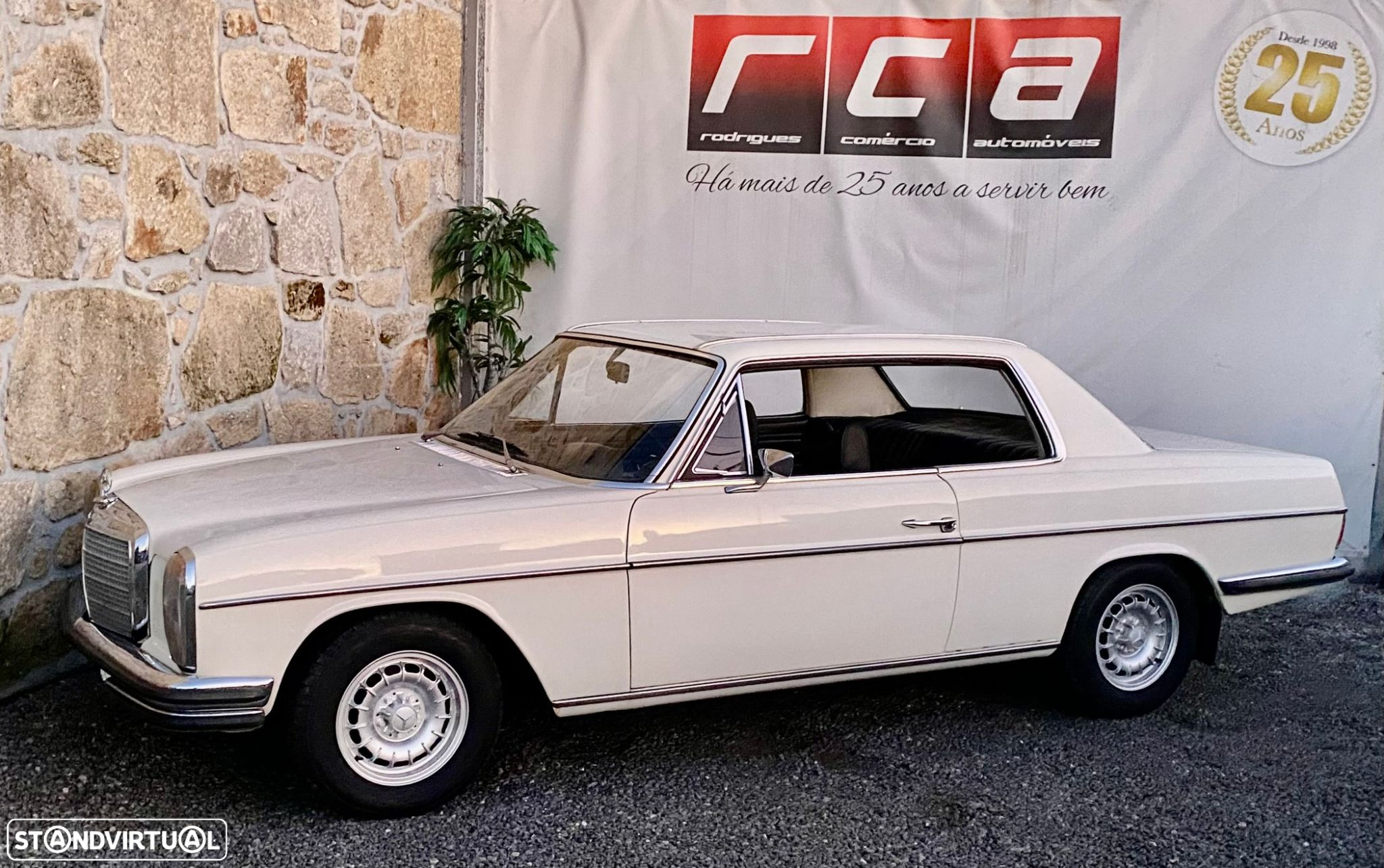 Mercedes-Benz 250 - 13