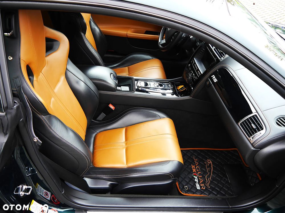Jaguar XK XKR-S - 7