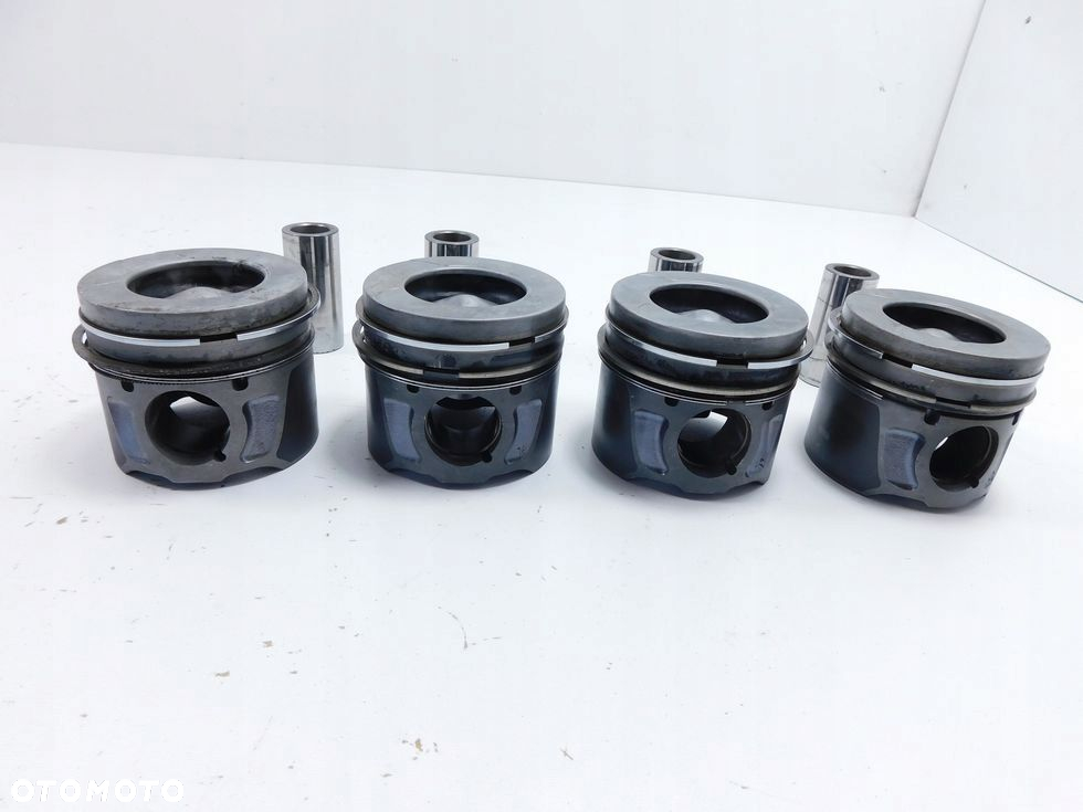 Tłok tłoki 2.0 HDI TDCI EURO5 Ford Peugeot Citroen C5 III S-Max Galaxy 508 - 5