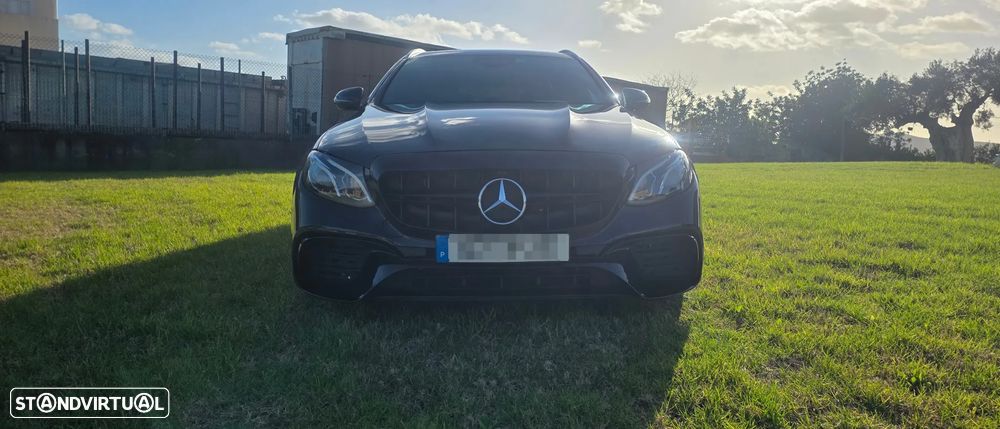Mercedes-Benz E 220 d AMG 7L - 3