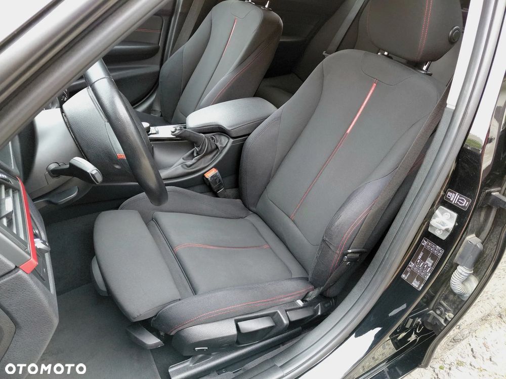 BMW Seria 3 320i M Sport - 17