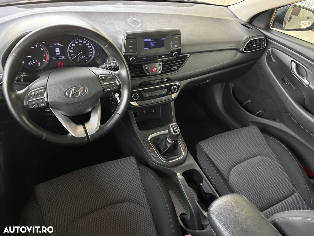 Hyundai i30 1.5 110CP M/T Comfort - 12