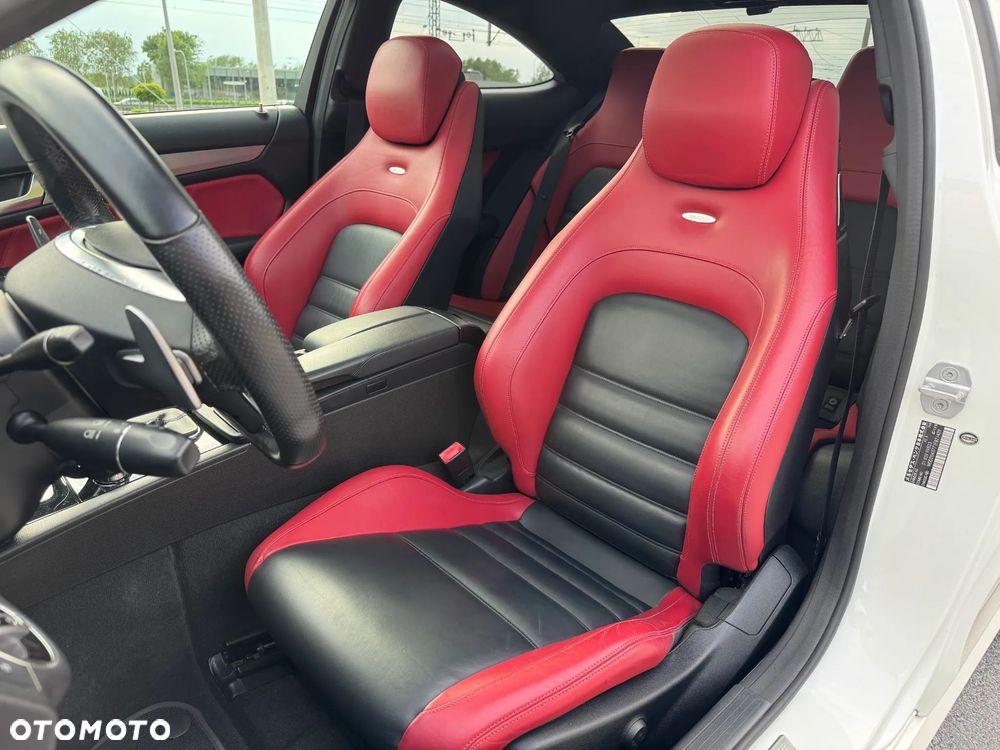 Mercedes-Benz Klasa C 63 AMG - 10