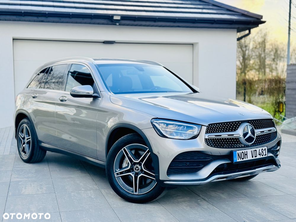 Mercedes-Benz GLC 250 4Matic 9G-TRONIC AMG Line - 31