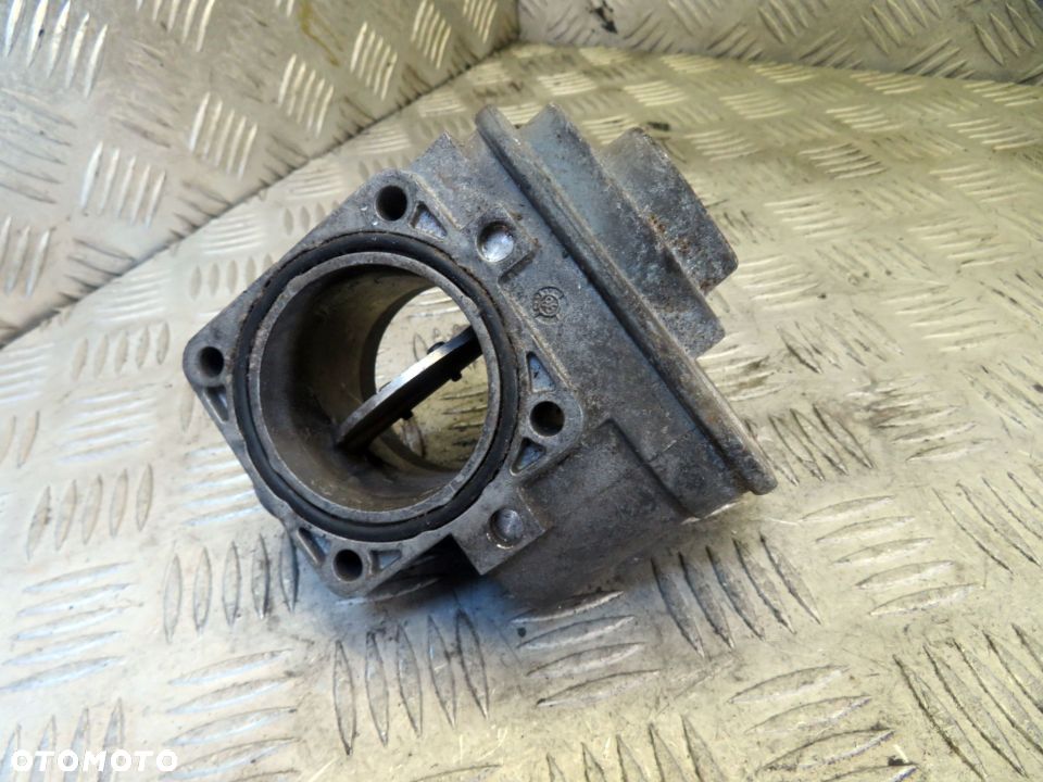 PRZEPUSTNICA PASSAT B6 1.9 2.0 TDI 038128063L VOLKSWAGEN 2005-2010 - 2