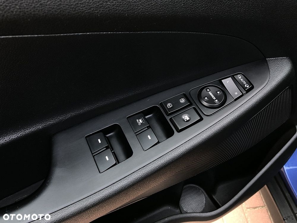 Hyundai Tucson 1.6 GDI BlueDrive GO 2WD - 24