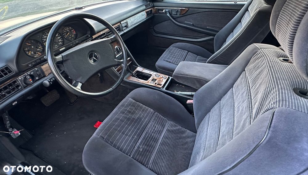 Mercedes-Benz S-Class 1990 photo 3