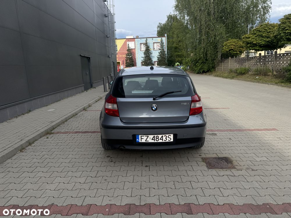 BMW Seria 1 116i - 6