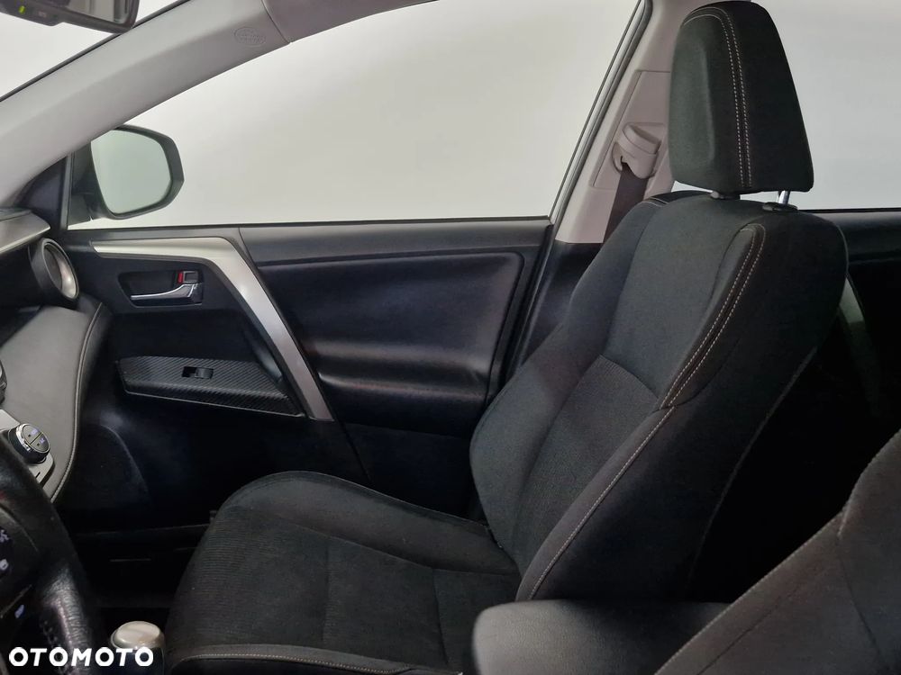 Toyota RAV4 - 24