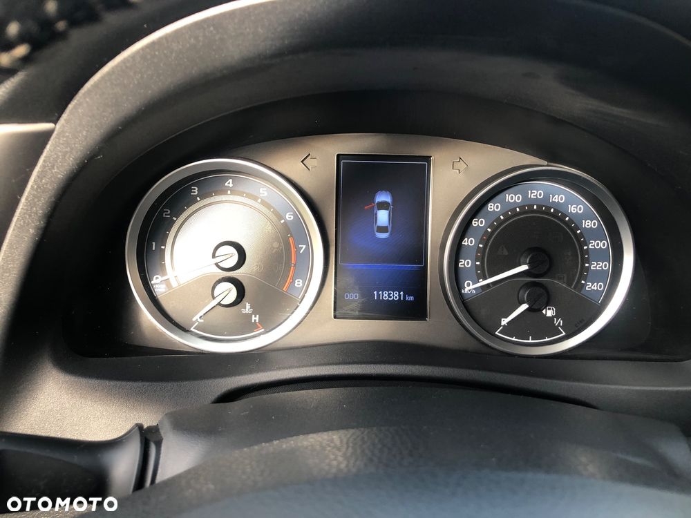 Toyota Corolla 1.6 Classic Plus - 7