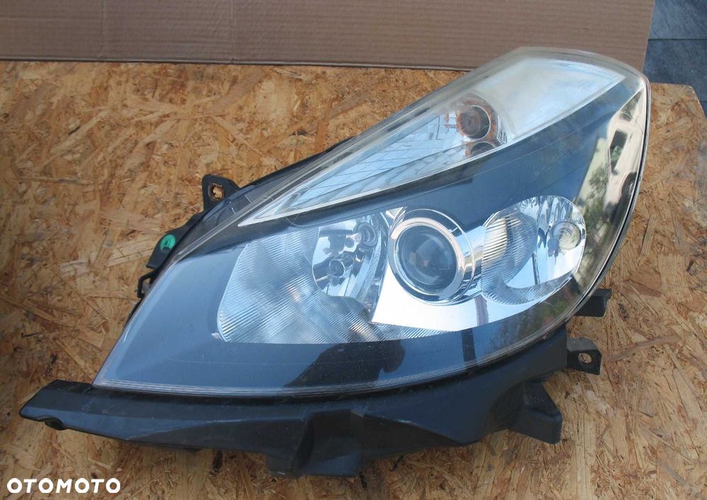 Renault Clio 3 III 05-09r lampa Lewa przód soczewka