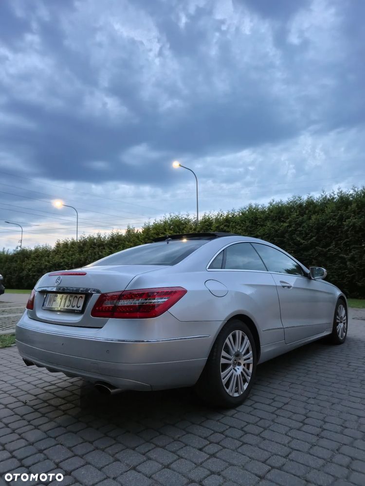 Mercedes-Benz Klasa E 350 CGI BlueEffICIENCY - 27
