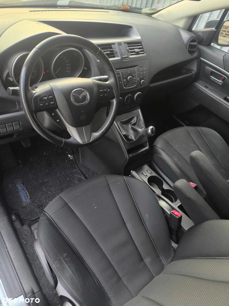 Mazda 5 - 11