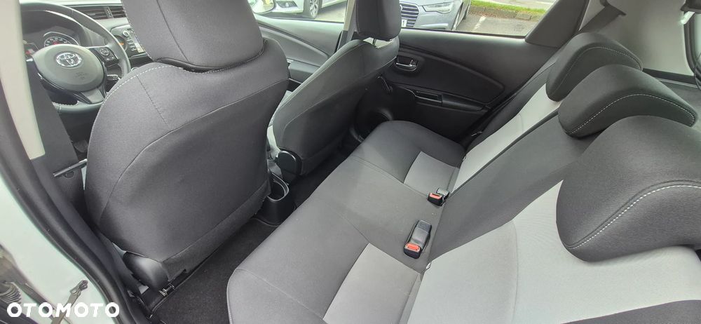 Toyota Yaris - 10