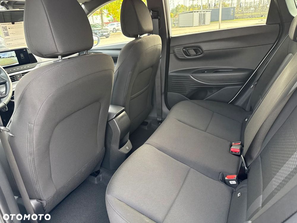 Hyundai i20 - 24