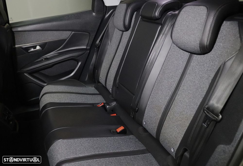 Peugeot 3008 1.5 BlueHDi Allure Pack EAT8 - 37