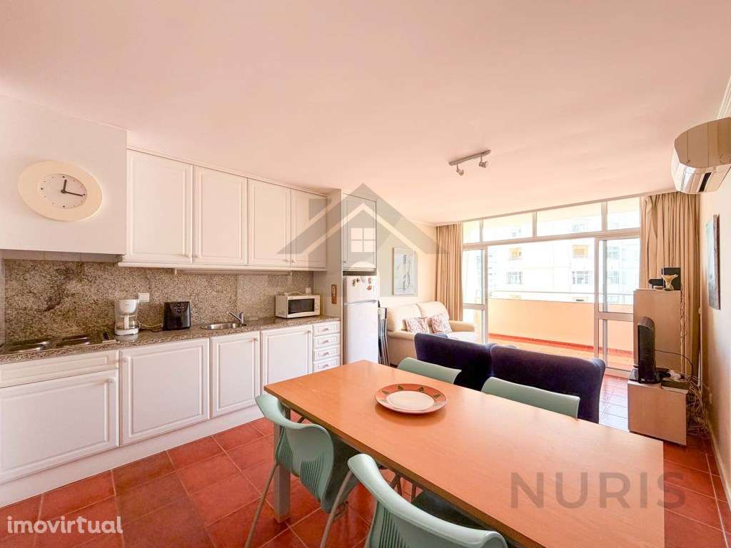 Apartamento T1 Frente Mar com Piscinas e Lugar de Garagem - Grande imagem: 3/22