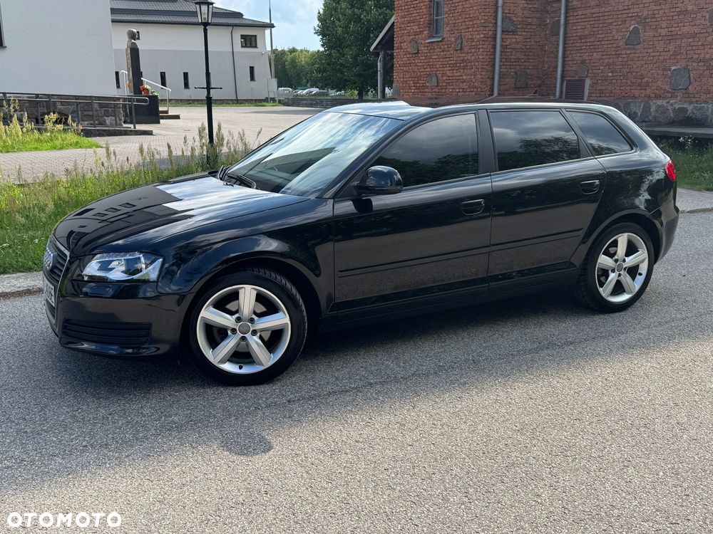 Audi A3 Sportback - 2