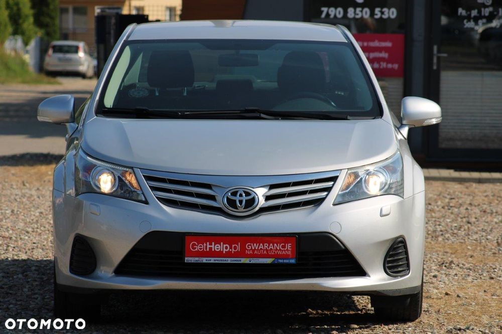 Toyota Avensis 1.6 Edition (2014) - 12