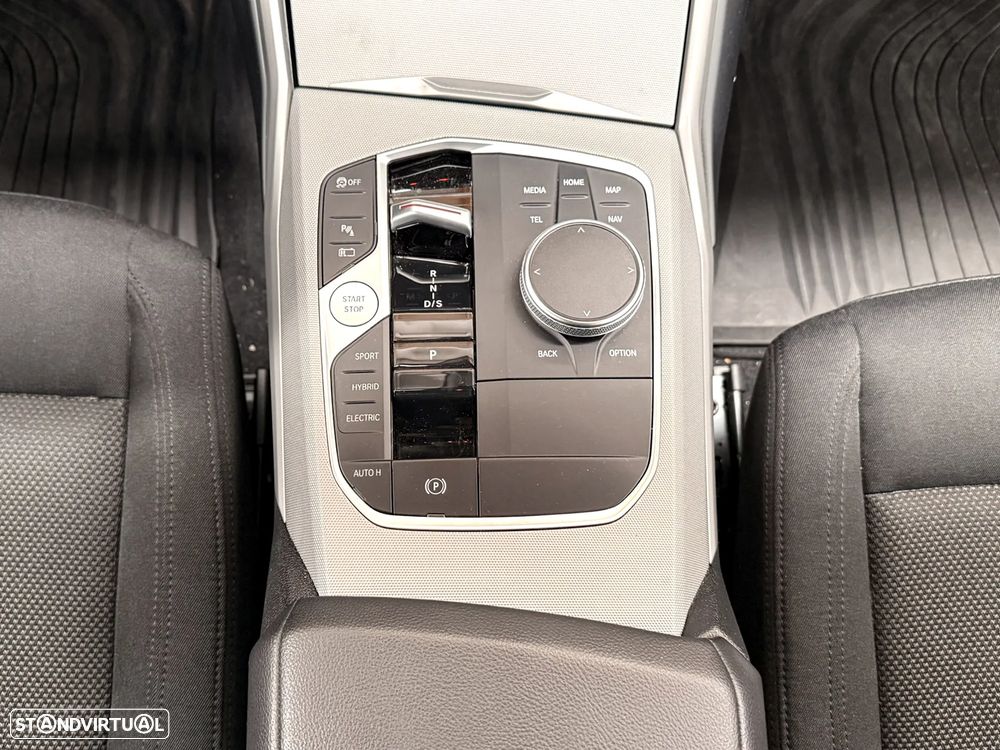 BMW 320 e Aut. Advantage - 16