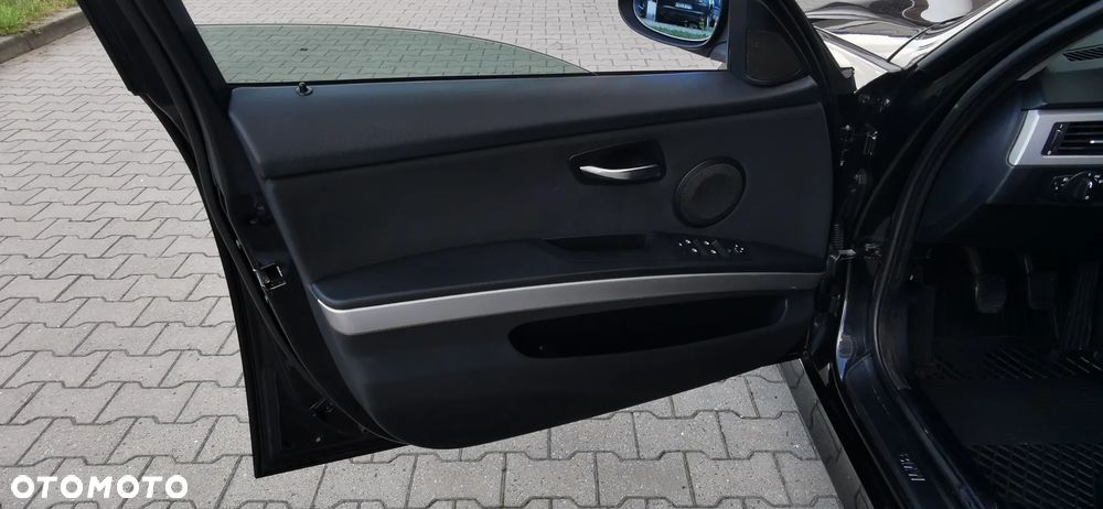 BMW Seria 3 318d - 13