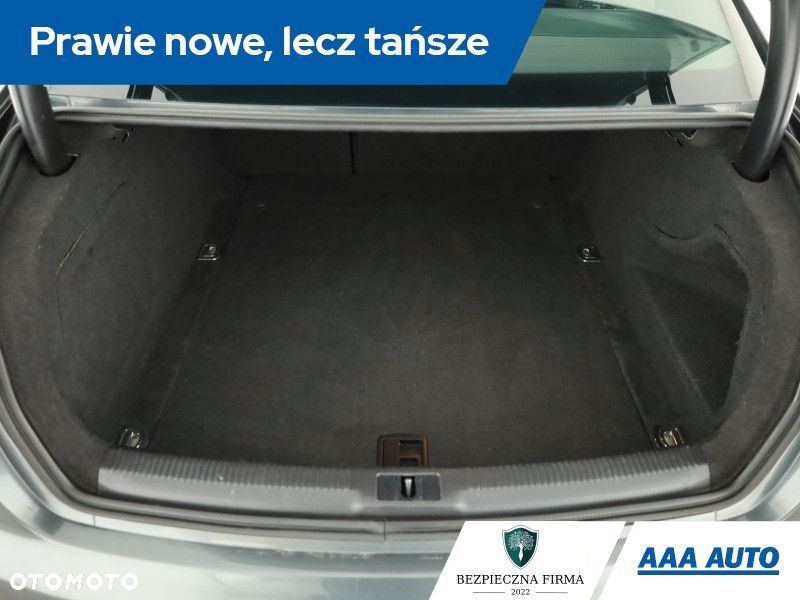 Audi A4 Limousine - 12