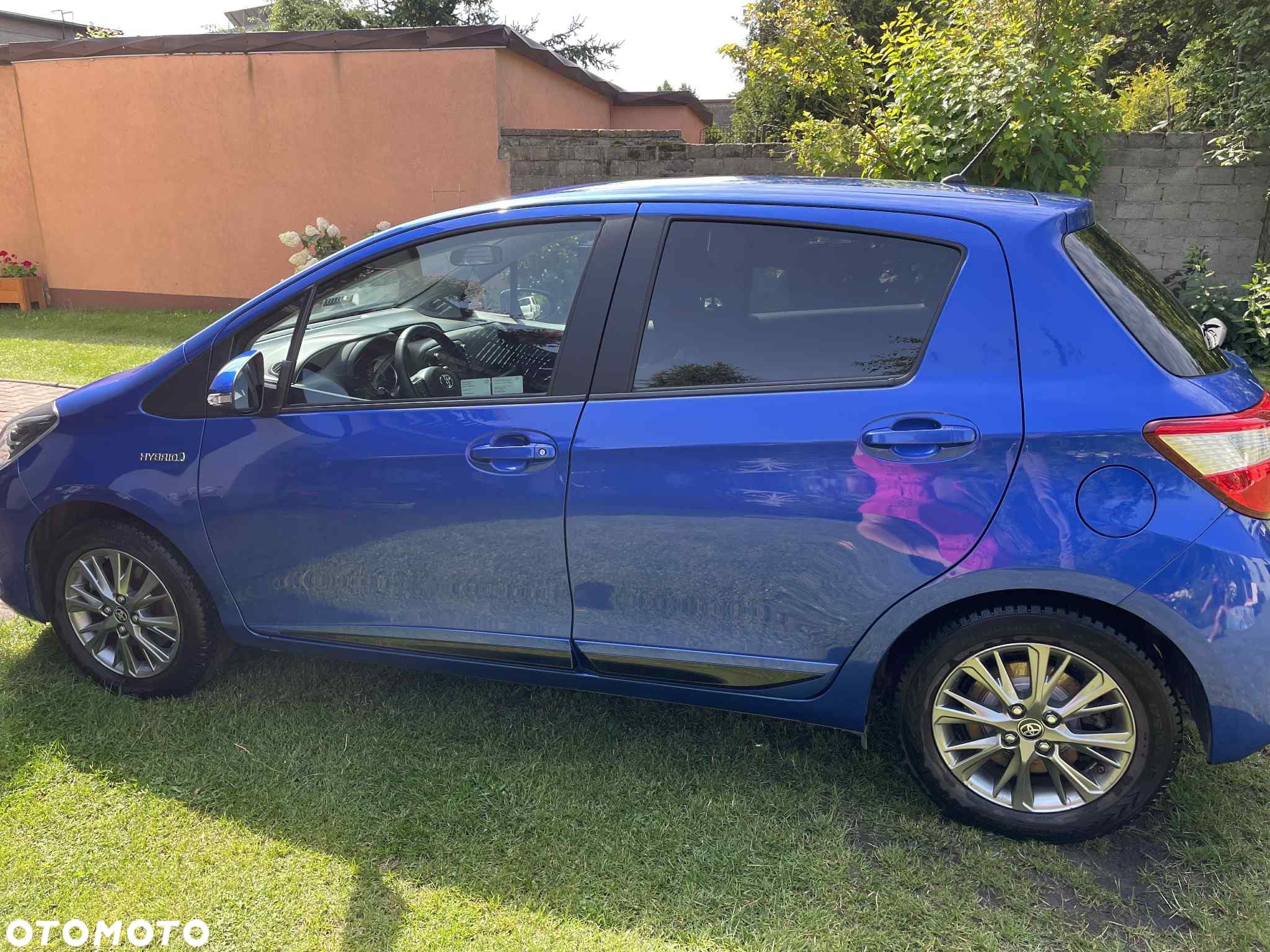 Toyota Yaris Hybrid 100 Premium - 3