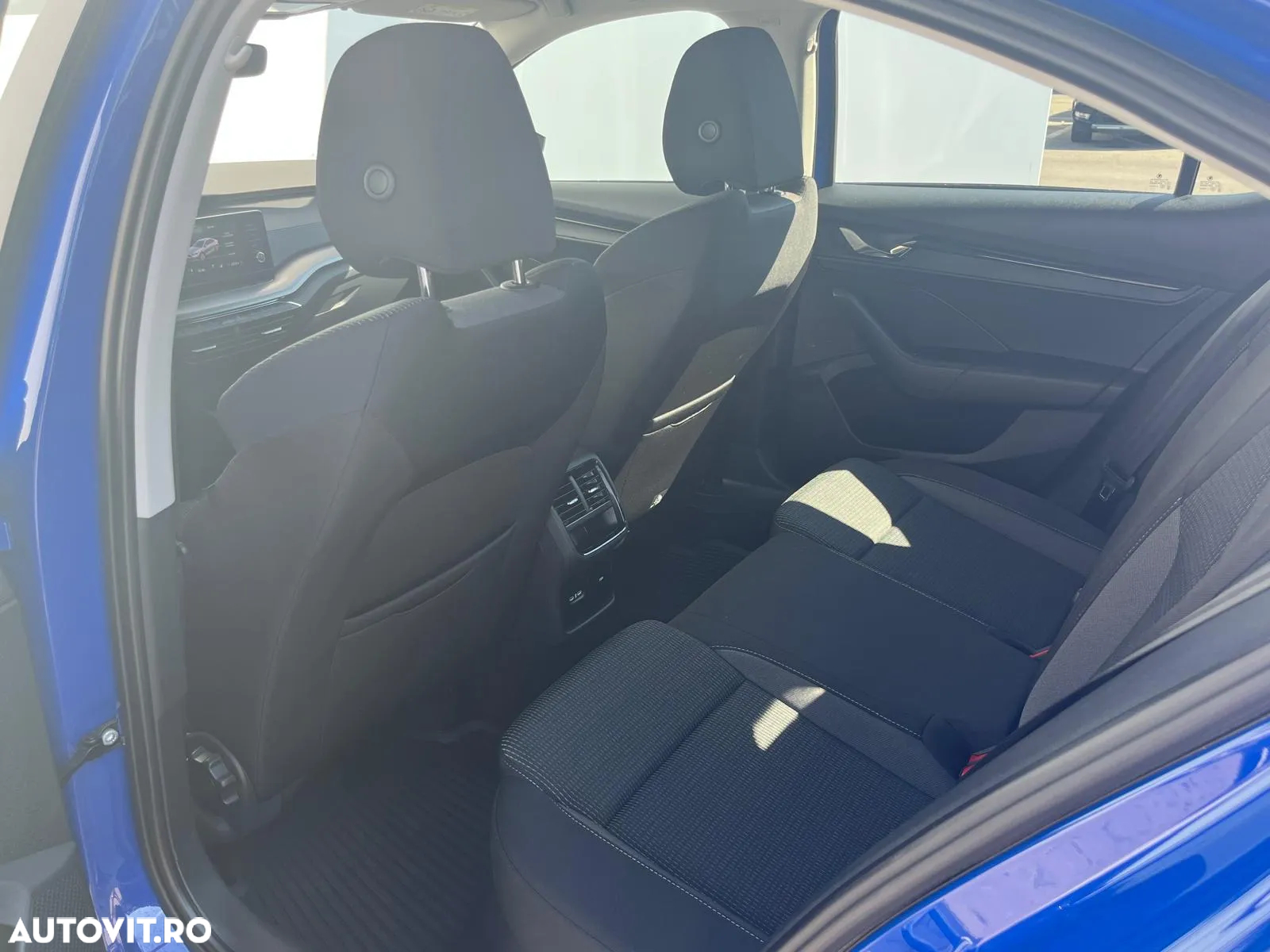 Skoda Octavia 2.0 TDI DSG Ambition - 32
