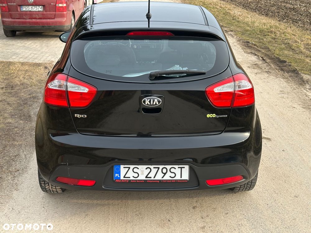 Kia Rio - 2
